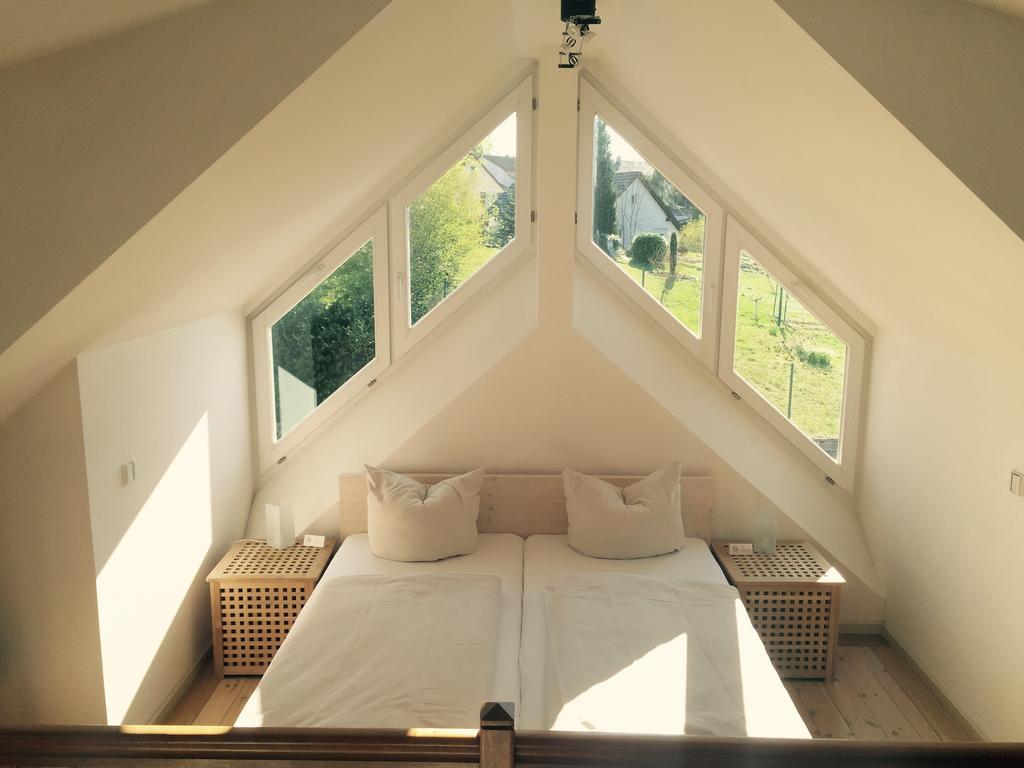 Hotel Hahn Gondelsheim Oda fotoğraf